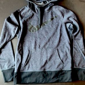 Women’s Nike Sweatshirt